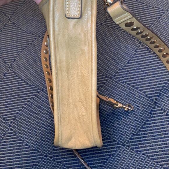 Steve Madden Bag Crossbody Purse Light Brown with Gold Accents - Picture 6 of 8